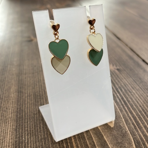 🌟Host Pick🌟Double Heart Earrings - Picture 2 of 3